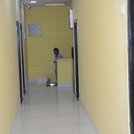 The United Hotel Mumbai  Buitenkant foto
